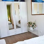 Lisas Nest דירה