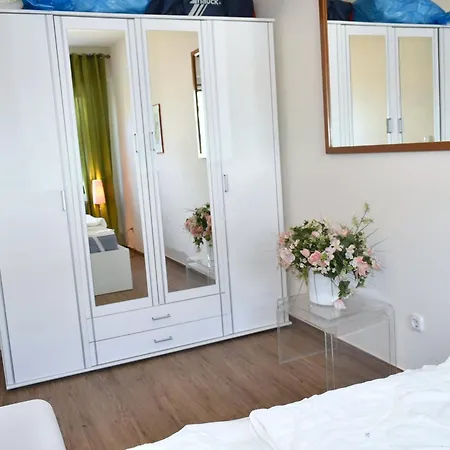 Lisas Nest Апартаменты